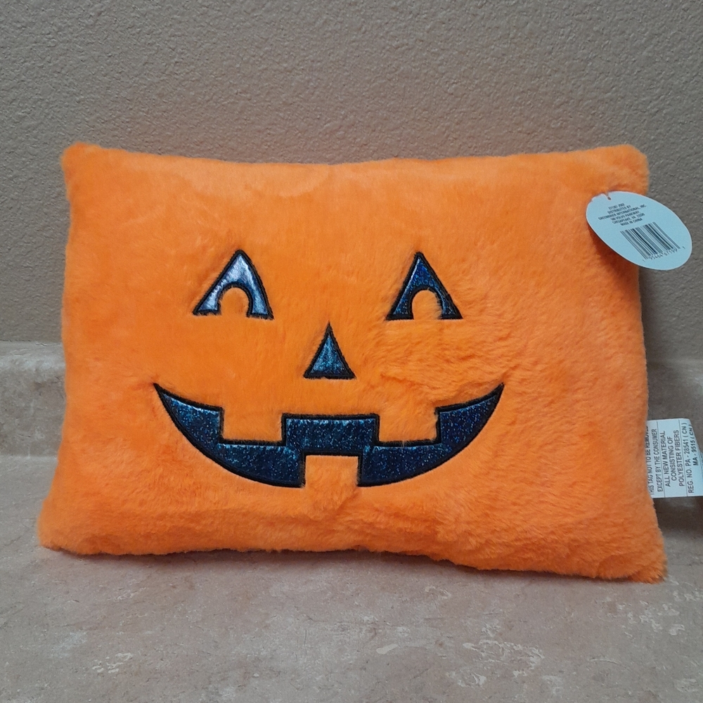 Greenbrier Int.Halloween Orange Pumpkin Pillow NWT Size:OS